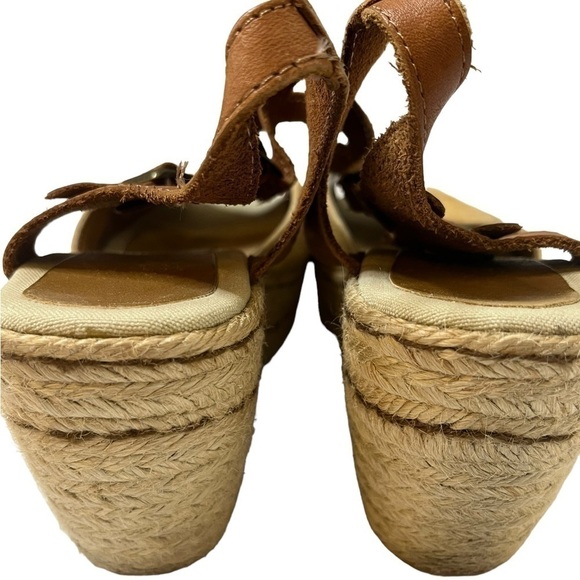 JACQUES LEVINE Camel Elise Wedge Sandals - Picture 7 of 8